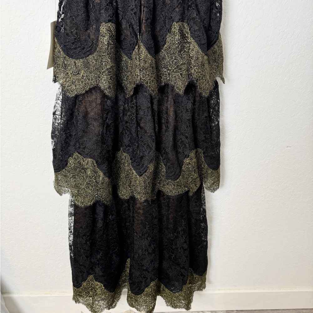 NWT MARCHESA NOTTE SLEEVELESS METALLIC SCALLOP LACE GOWN IN BLACK - Picture 7 of 11